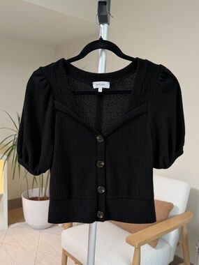 Women’s | Bohme Ribbed Puff Sleeve Button Front Top, Black | Medium